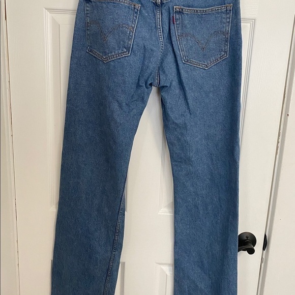 Levi’s Women l HI RISE MOM JEANS 505 LEVIS STRAIGHT FIT - Picture 2 of 3